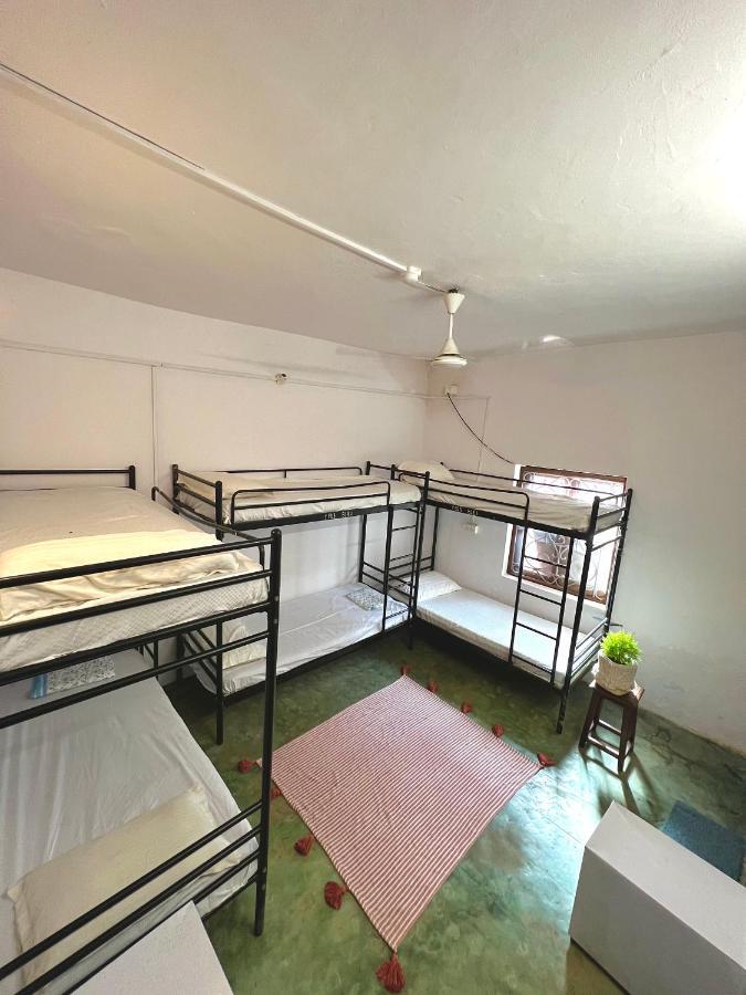 Green Rover Hostel By Gypstead Vagator Eksteriør billede